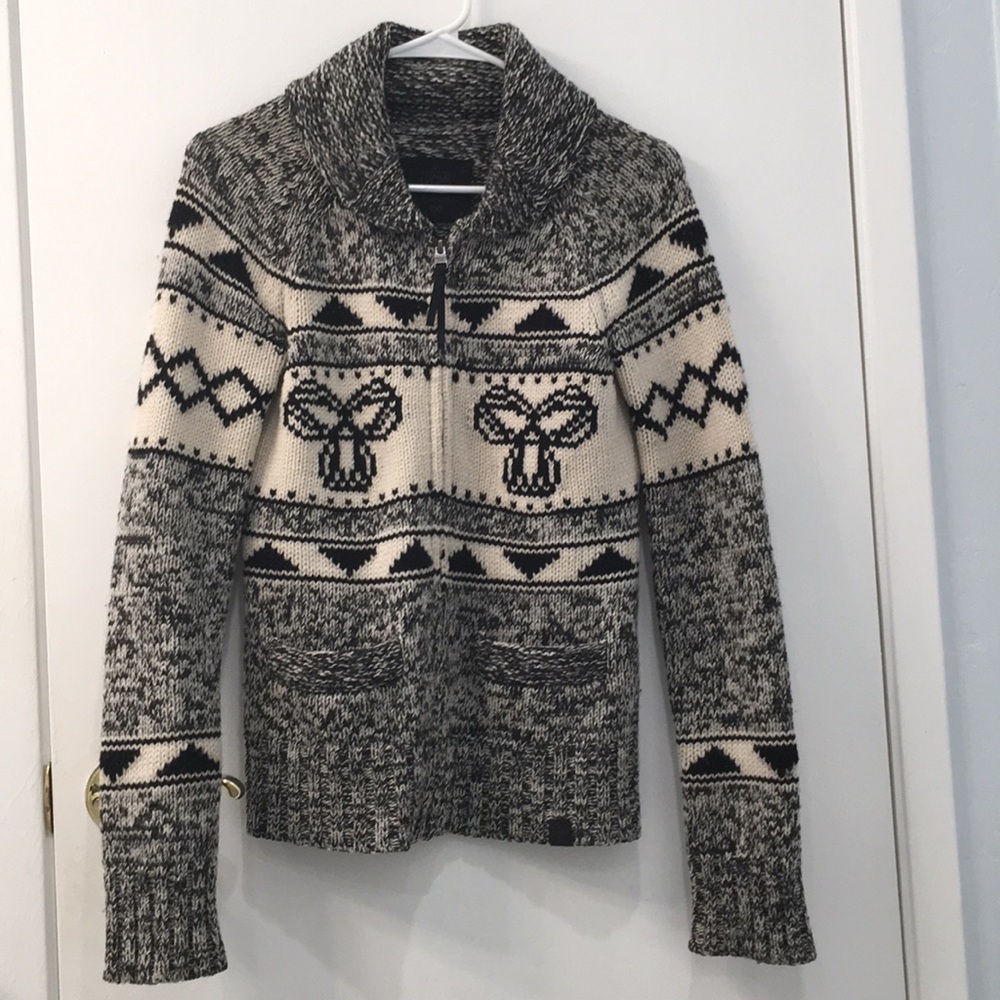 Aritzia Tna sea-to-sky zip up sweater